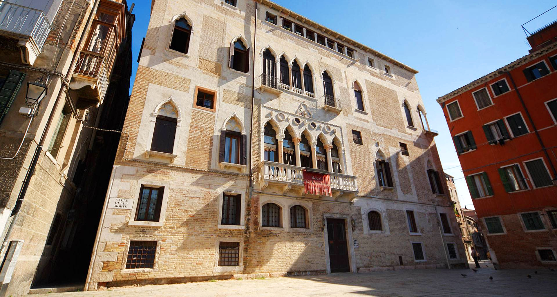 Hotel La Residenza, historical budget hotel in Venice